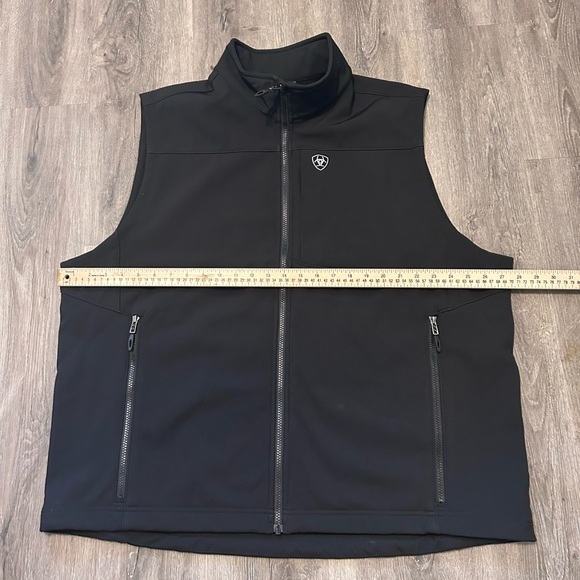 Ariat Logo 2.0 Softshel Vest Black Men’s Sz 2XL Zip Up Western Cowboy Water - Picture 5 of 12